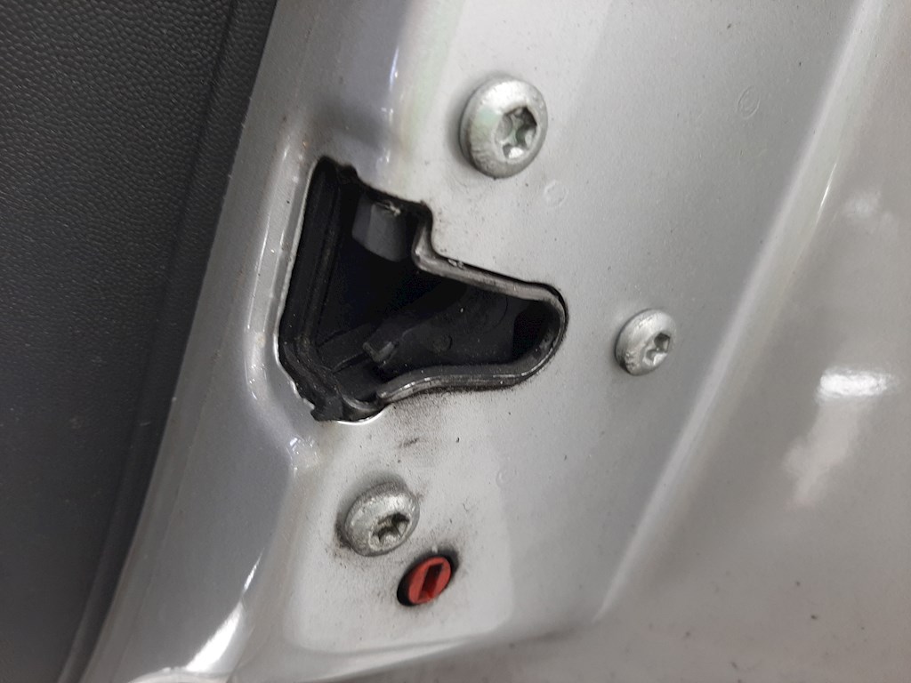 Дверь задняя правая OPEL Corsa C 2000-2006