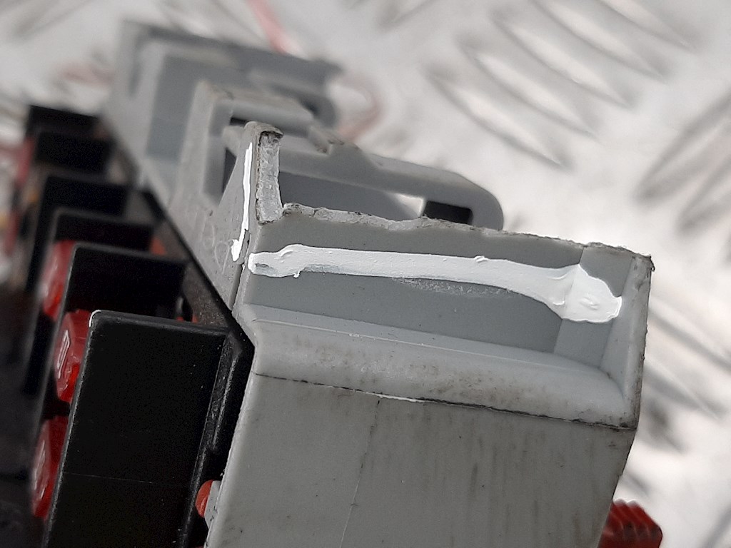 Блок реле OPEL Corsa C 2000-2006