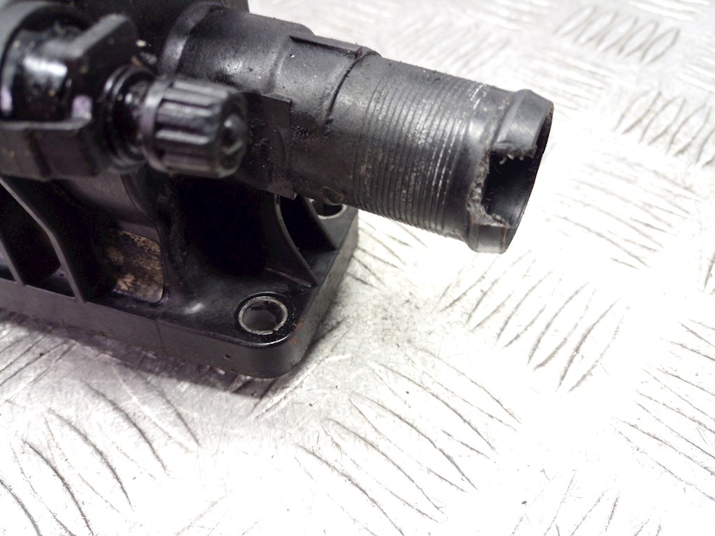 Корпус термостата CITROEN C4 Picasso 2006-2013