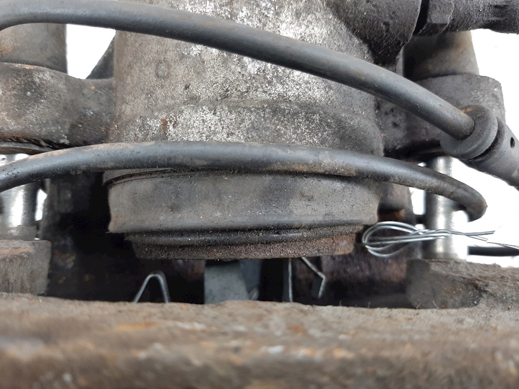 Суппорт передний левый BMW X5 E70 2007-2013