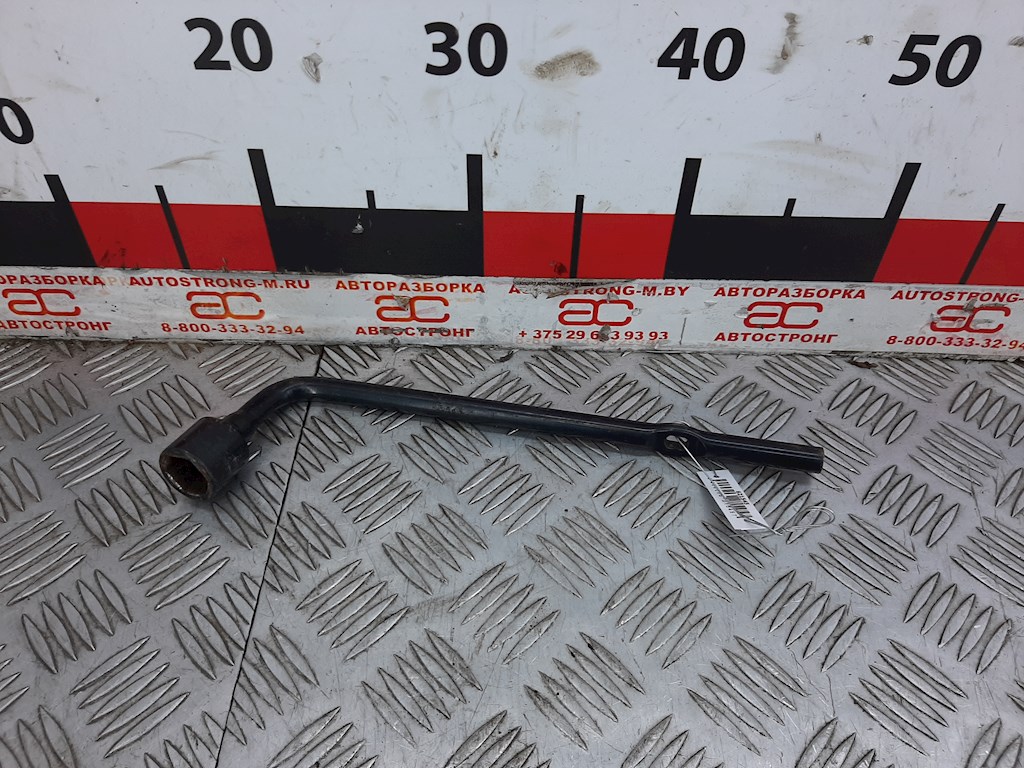 Ключ балонный HYUNDAI i30 2007-2012