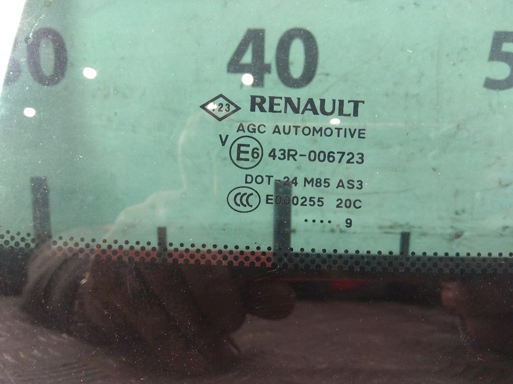 Стекло кузовное глухое левое RENAULT Megane III 2009-2016