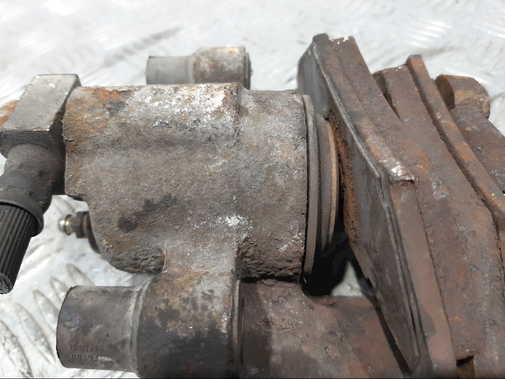 Суппорт задний правый CHRYSLER Voyager III GS 1995-2000