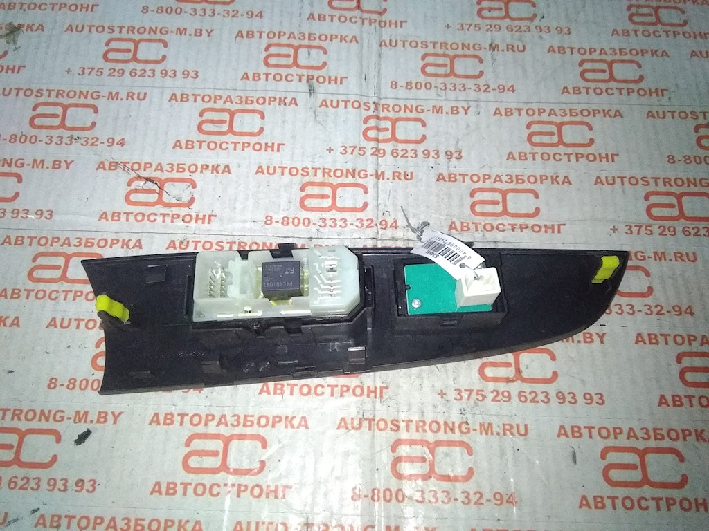 Кнопка стеклоподъемника LEXUS IS 2005-2013