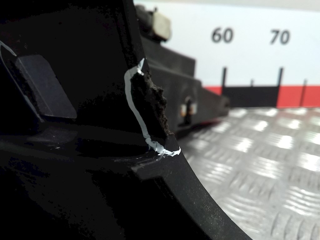 Кронштейн переднего бампера правый BMW X5 E70 2007-2013