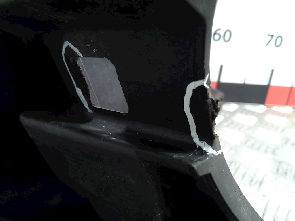 Кронштейн переднего бампера правый BMW X5 E70 2007-2013