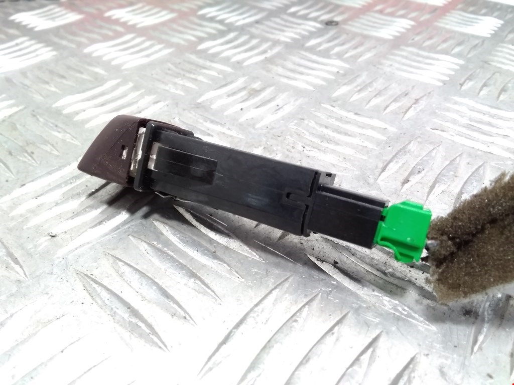 Кнопка аварийной сигнализации (аварийки) VOLVO V50 I 2004-2012