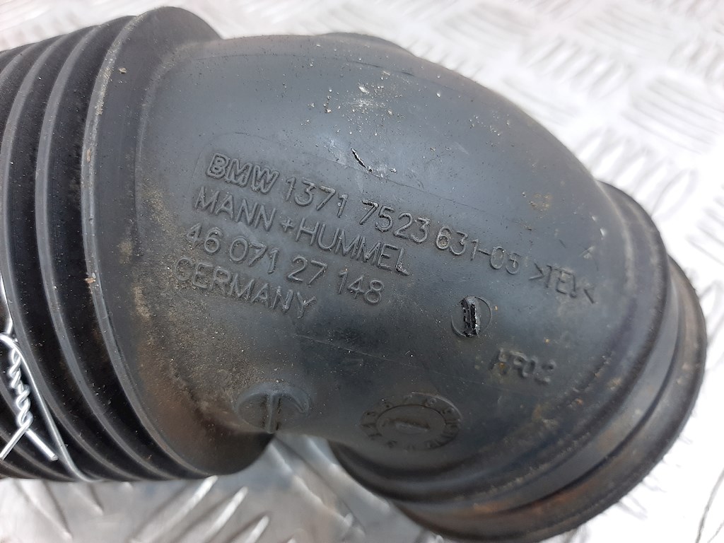 Патрубок воздушного фильтра BMW 1er E81\E87 2004-2011