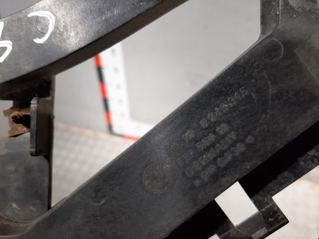 Кронштейн заднего бампера левый правый BMW 7er 7 серия E65/E66 2001-2008