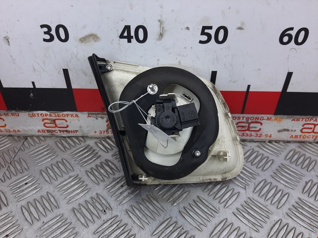 Фонарь задний внутренний правый VOLKSWAGEN Jetta V 2005-2011