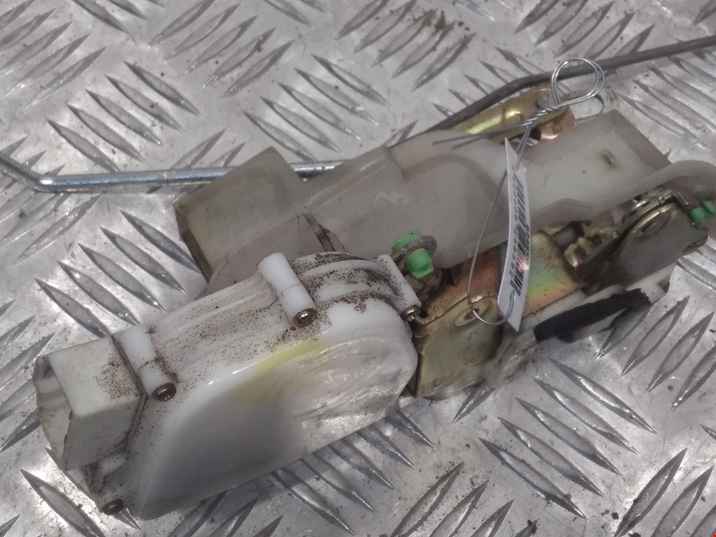 Замок двери передней правой MITSUBISHI Galant VII 1992-1998