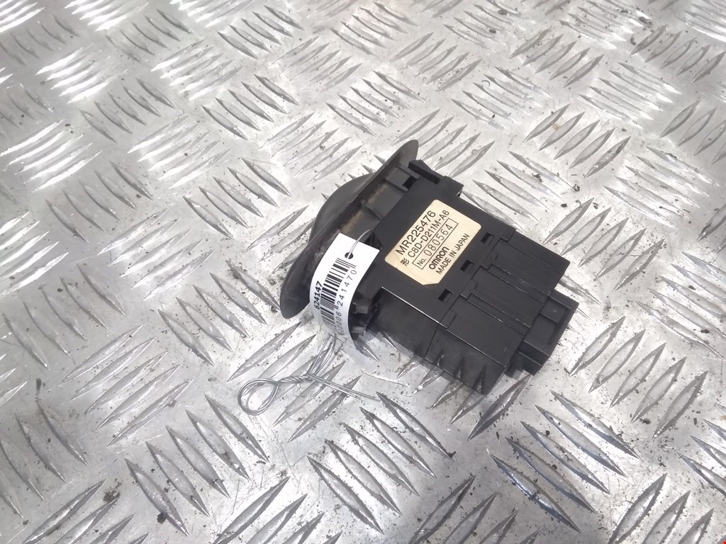 Кнопка стеклоподъемника MITSUBISHI Galant VII 1992-1998