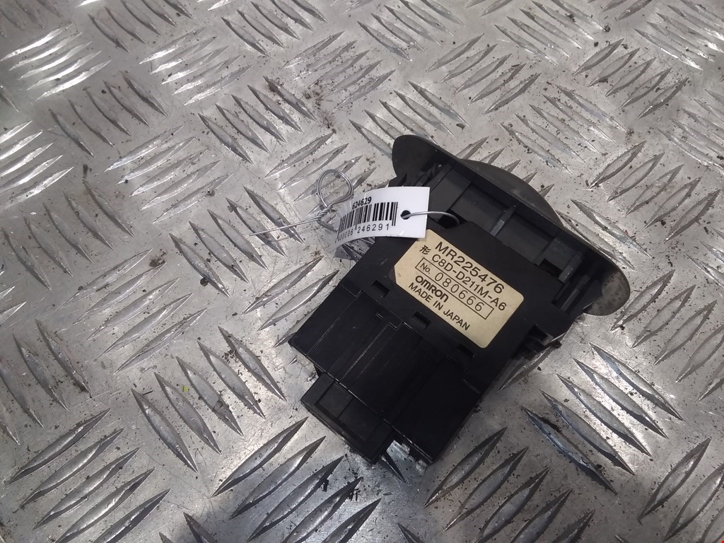 Кнопка стеклоподъемника MITSUBISHI Galant VII 1992-1998