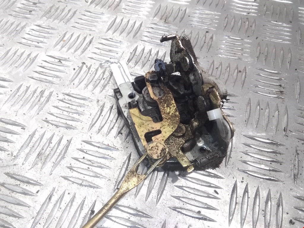 Замок двери задней левой DAIHATSU YRV 2000-2005