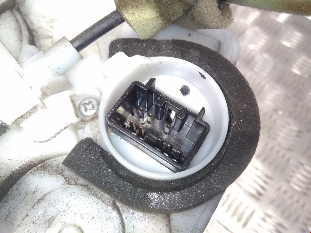 Замок двери задней правой MAZDA Mazda 2 DE\DE2 2007-2014