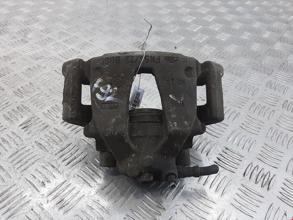 Суппорт передний правый Alfa Romeo 147 (937) (2000-2010)