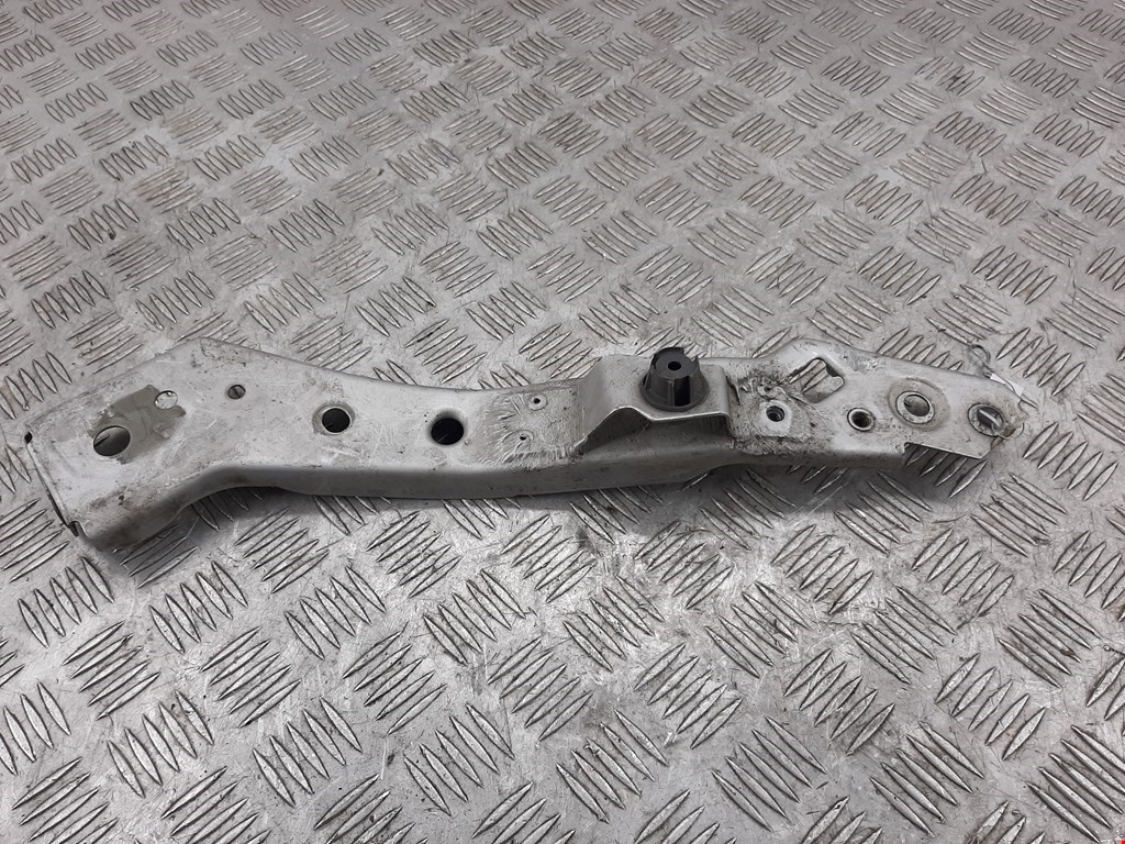 Кронштейн фары правый RENAULT Megane III 2009-2016