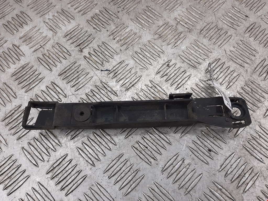 Кронштейн переднего бампера правый OPEL Vivaro A 2001-2014