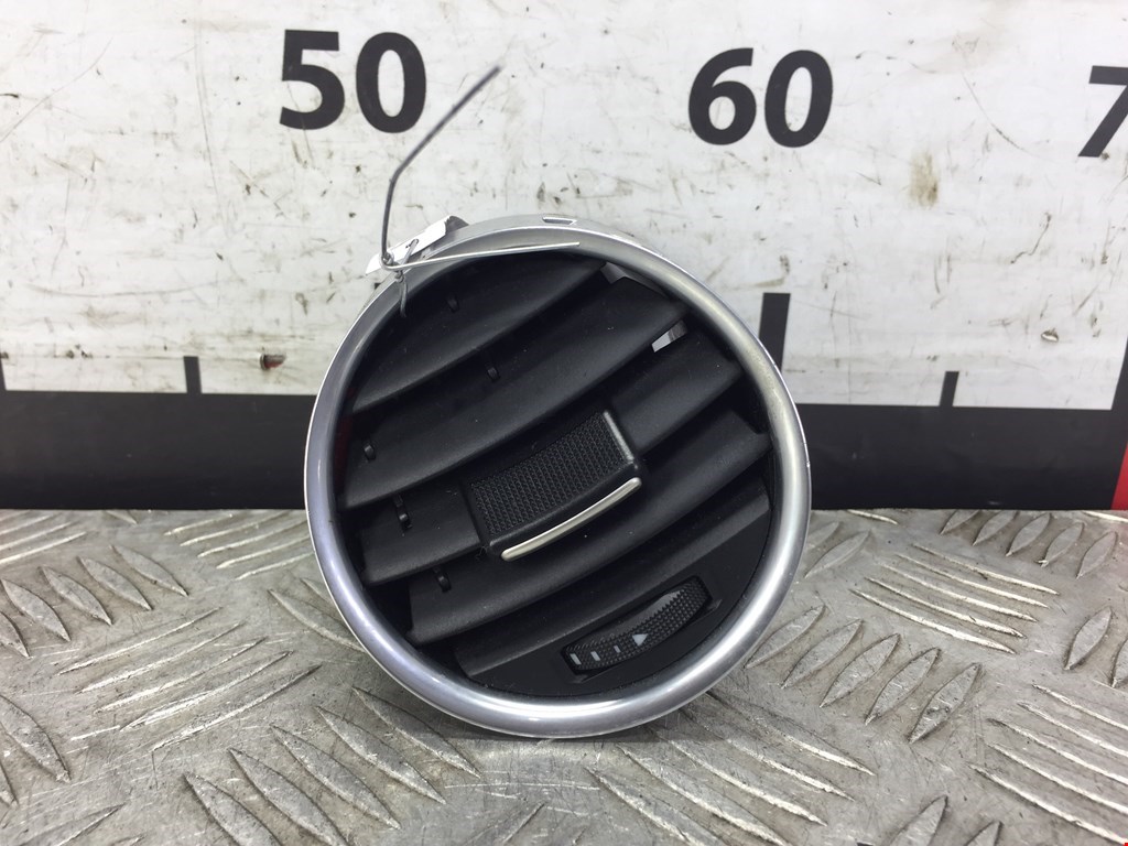 Дефлектор воздушный AUDI A4 B6 2001-2005