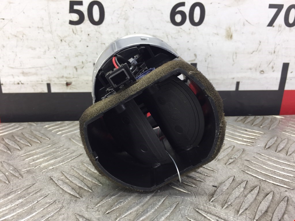 Дефлектор воздушный AUDI A4 B6 2001-2005