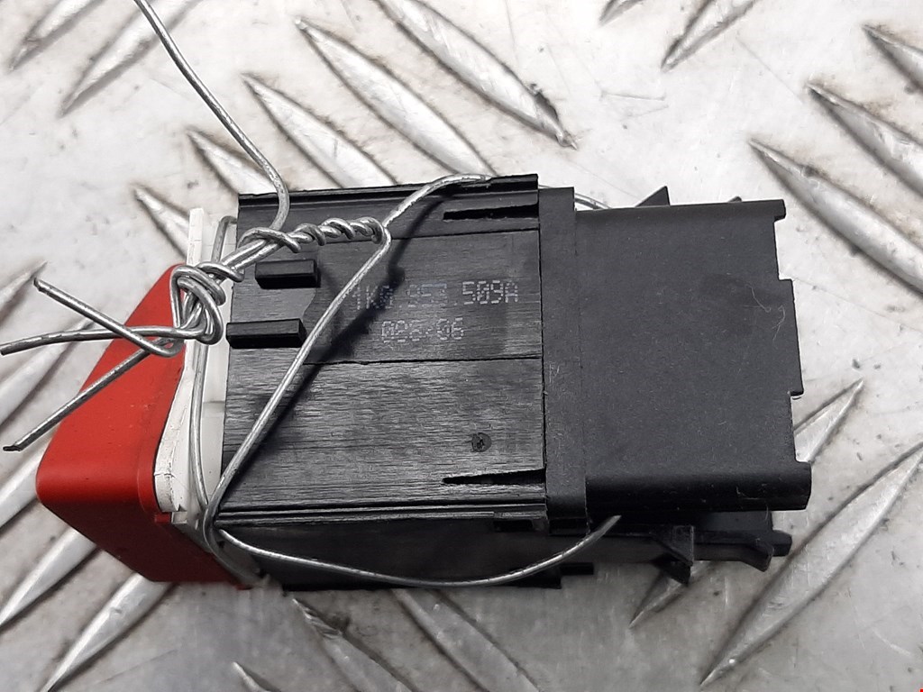 Кнопка аварийной сигнализации (аварийки) VOLKSWAGEN Jetta V 2005-2011