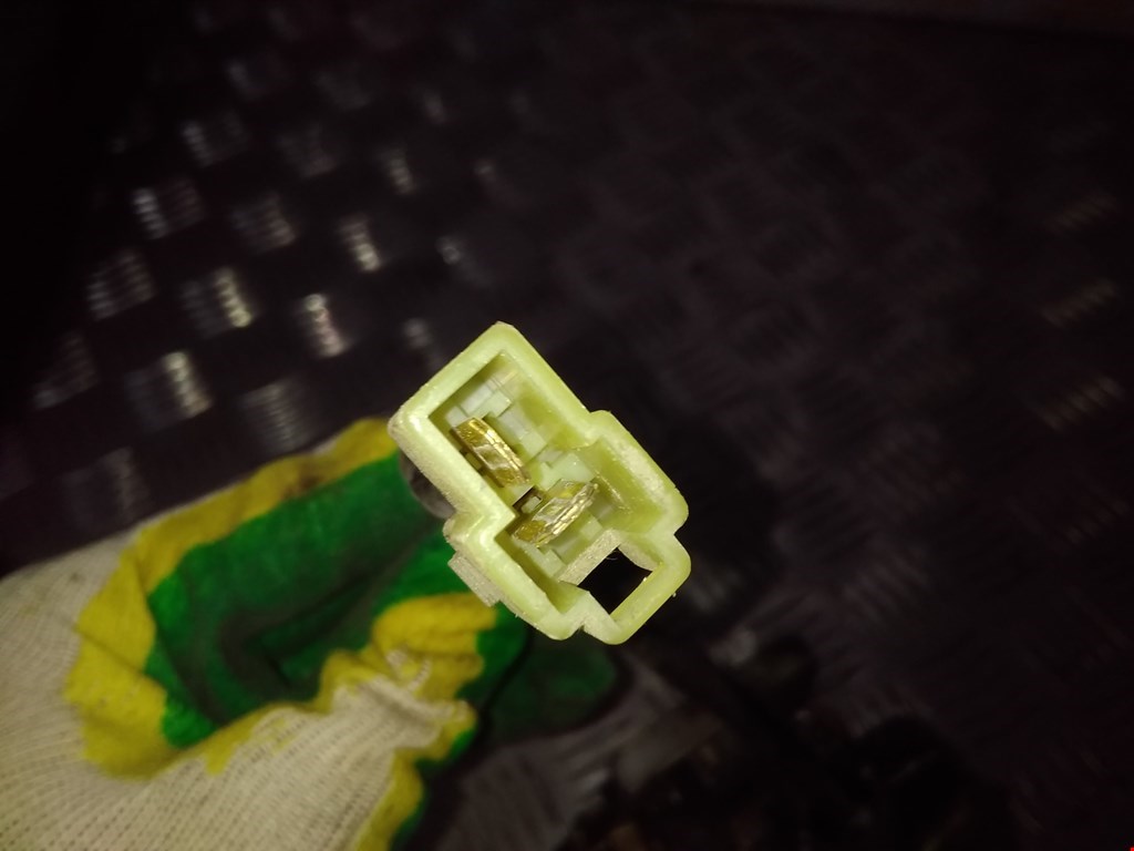 Замок двери задней правой KIA Sephia 1993-1998