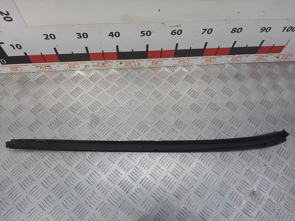 Молдинг лобового стекла OPEL Astra J 2009-2017