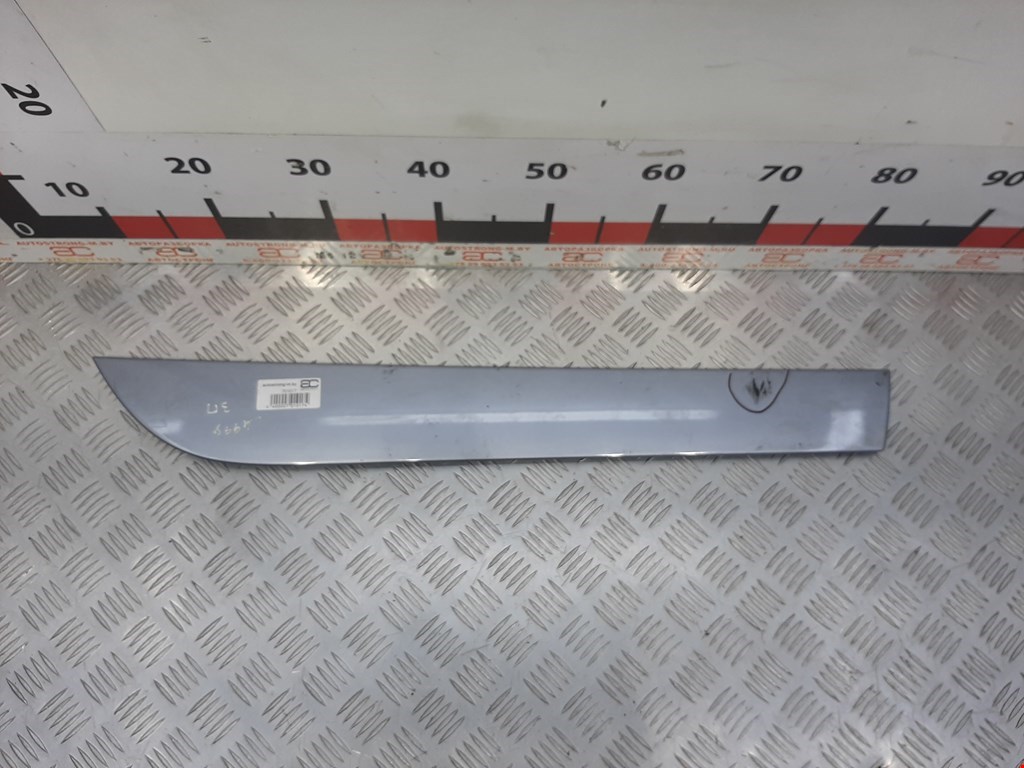 Накладка декоративная (молдинг) двери задней правой Audi A6 C6 (2004-2011)