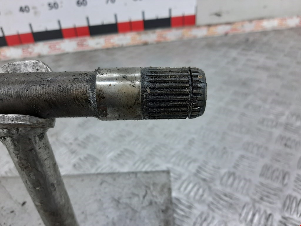 Полуось (привод, приводной вал) передняя правая BMW X3 E83 2003-2010