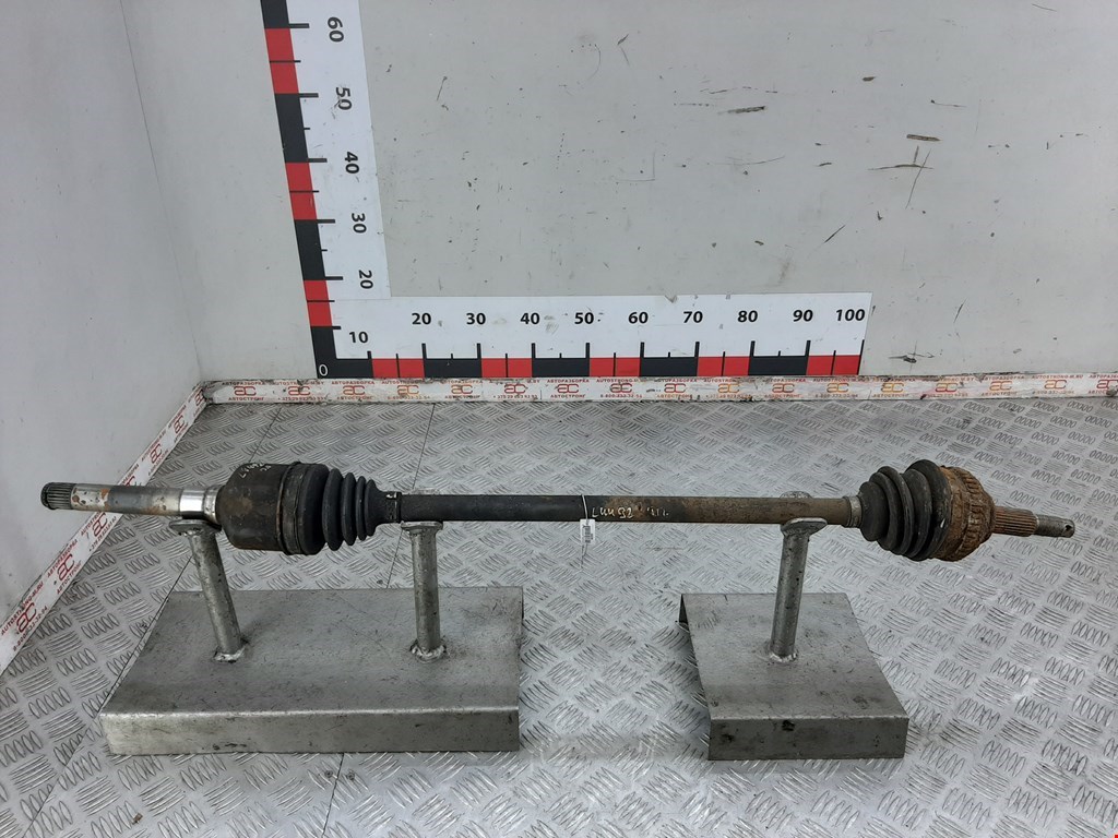 Полуось (привод, приводной вал) передняя правая CHRYSLER Voyager IV RG 2001-2007