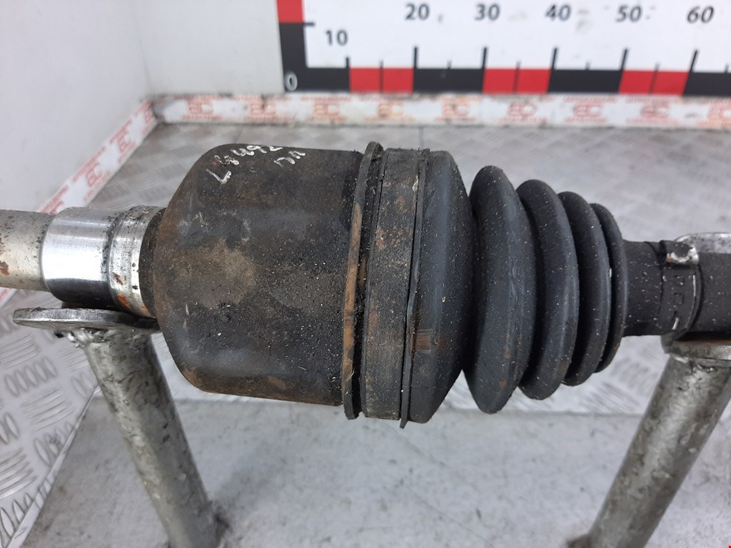 Полуось (привод, приводной вал) передняя правая CHRYSLER Voyager IV RG 2001-2007