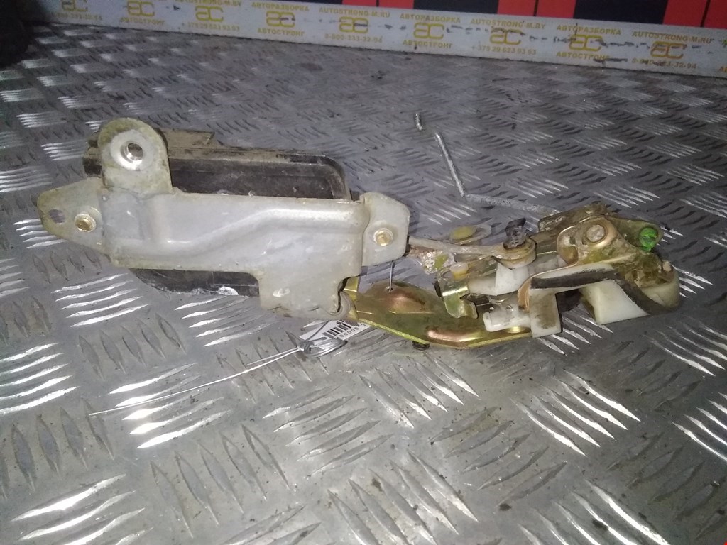 Замок двери передней правой MITSUBISHI Space Wagon N3,N4 1991-1998