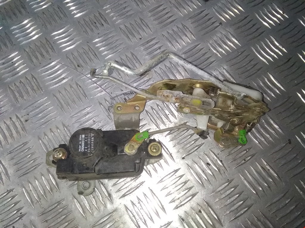 Замок двери передней правой MITSUBISHI Space Wagon N3,N4 1991-1998