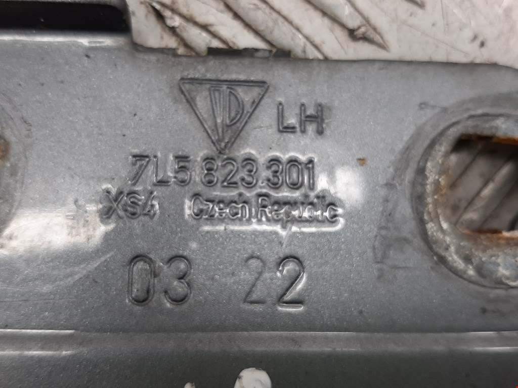 Петля капота левая/правая PORSCHE Cayenne 955/957 2002-2010