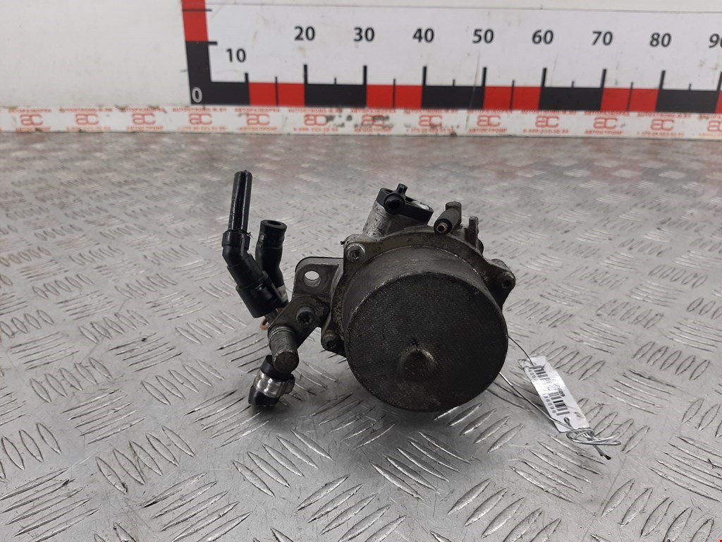 Насос вакуумный Opel Corsa D (2006-2014)