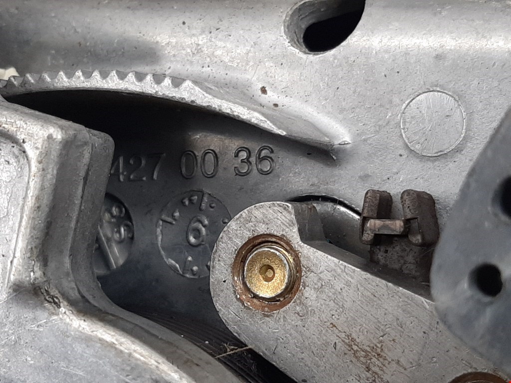 Рычаг стояночного тормоза (ручник) MERCEDES-BENZ CLS-Class C219 2004-2010