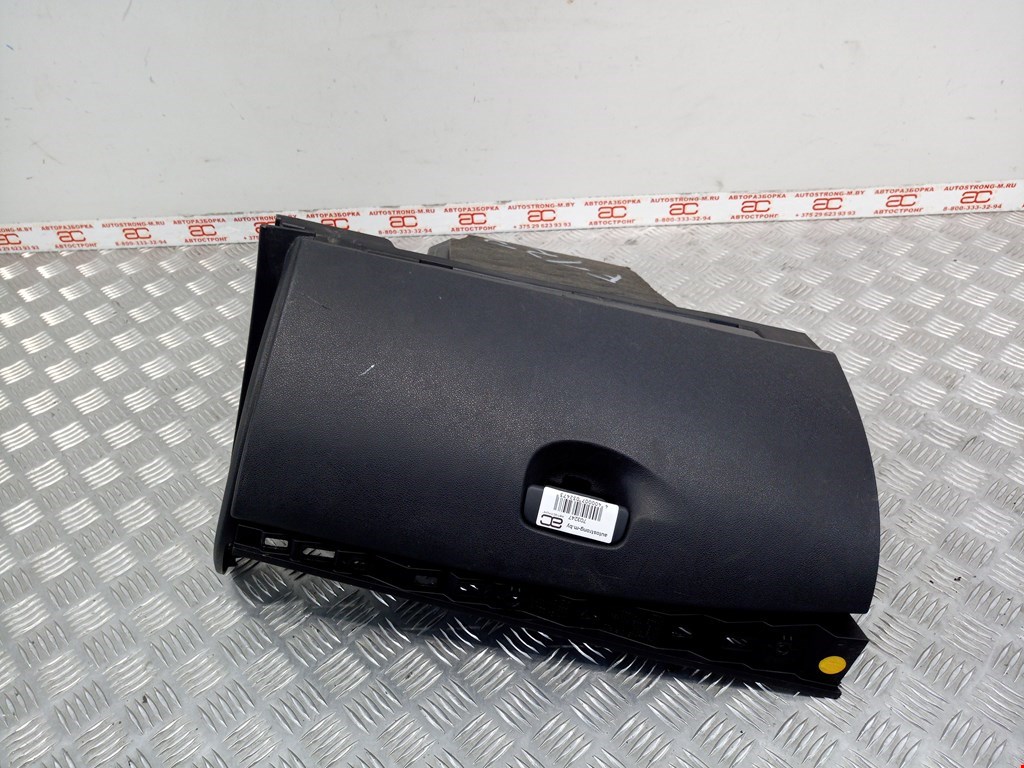 Бардачок RENAULT Megane III 2009-2016