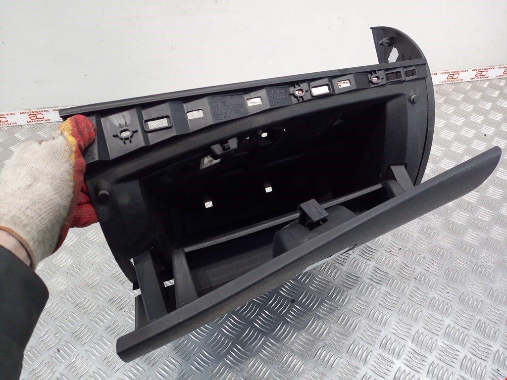 Бардачок RENAULT Megane III 2009-2016