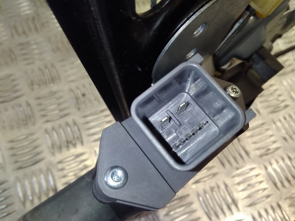 Стеклоподъемник передний левый OPEL Insignia 2008-2017