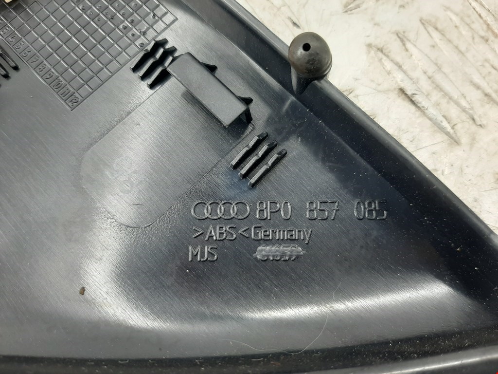 Накладка декоративная AUDI A3 8P 2003-2013