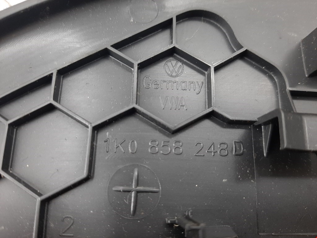 Накладка декоративная VOLKSWAGEN Golf V 2003-2009