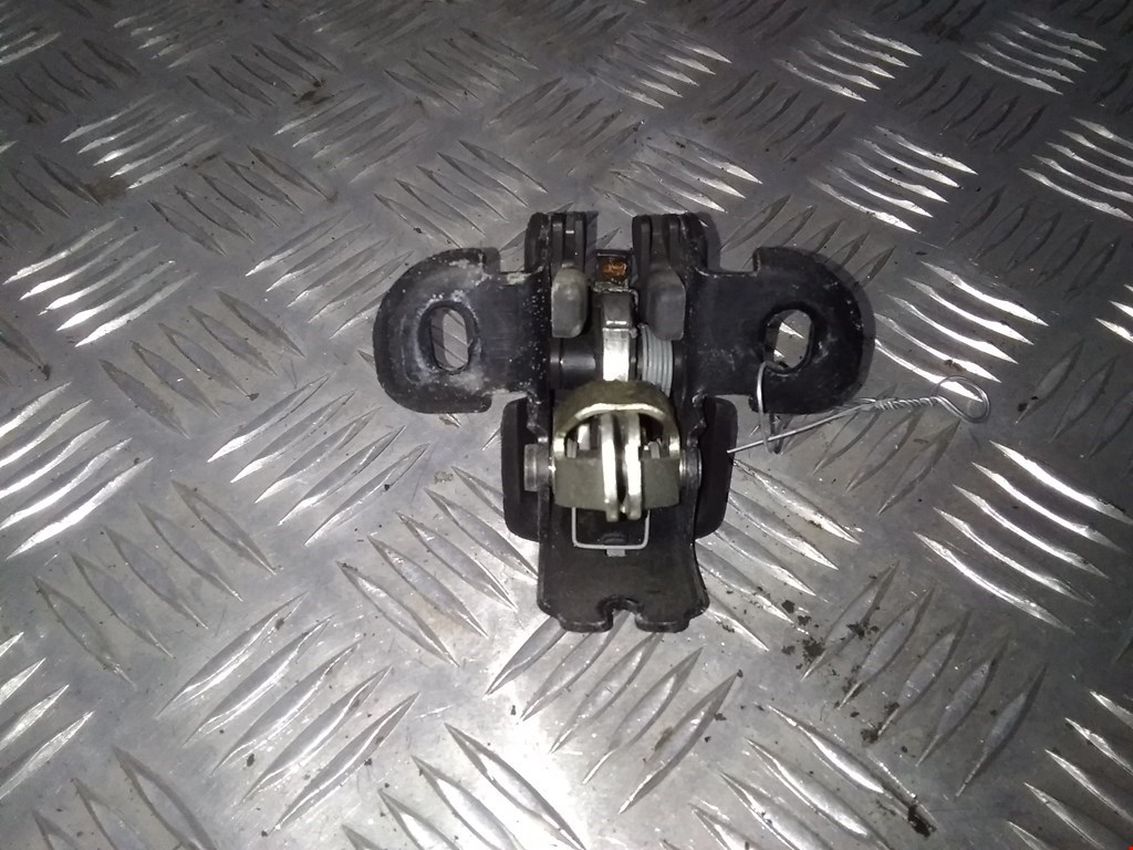 Замок двери распашной левой Renault Logan 1 (2004-2015)