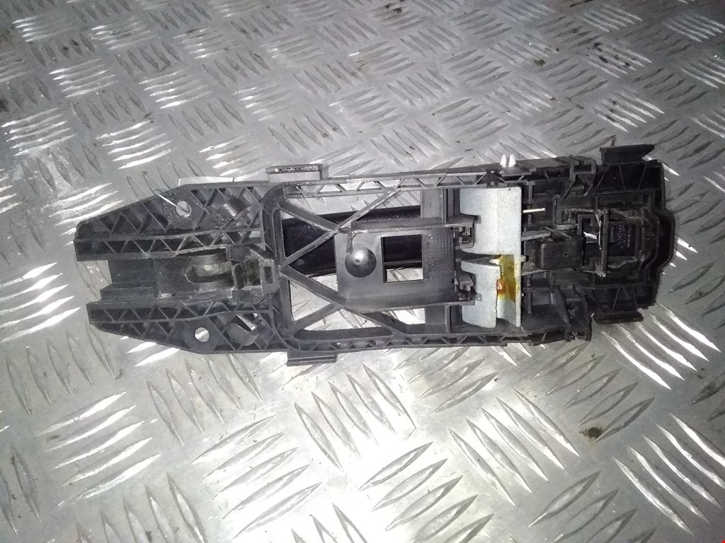 Ручка двери передней наружная левая SEAT Ibiza 2008-2017