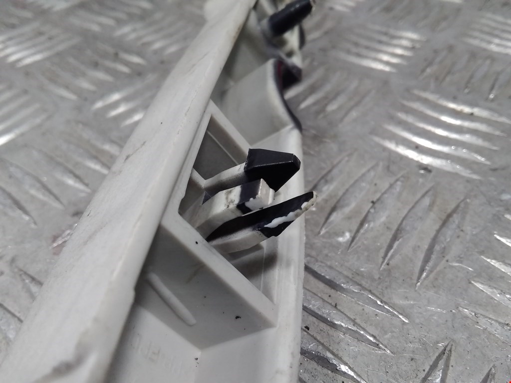 Кронштейн переднего бампера левый FORD C-MAX 2003-2010