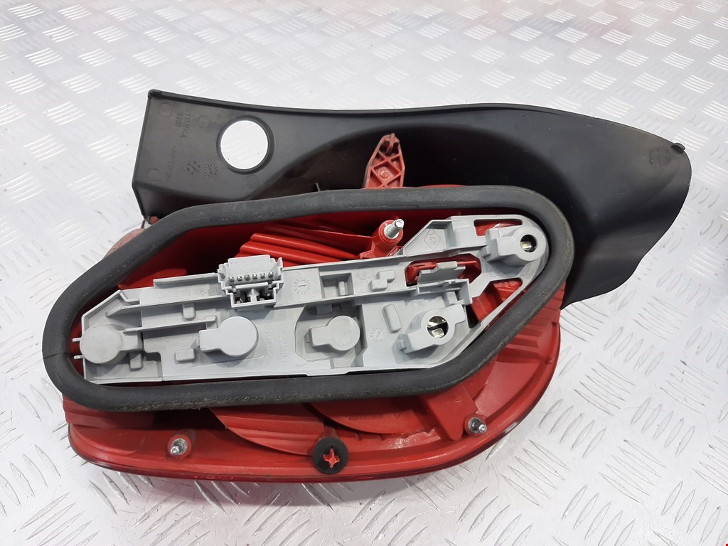 Фонарь задний левый RENAULT Modus 2004-2012