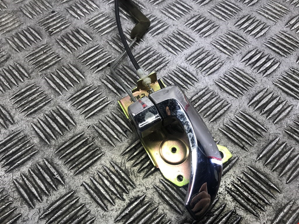 Замок двери передней правой KIA Sorento 2002-2009