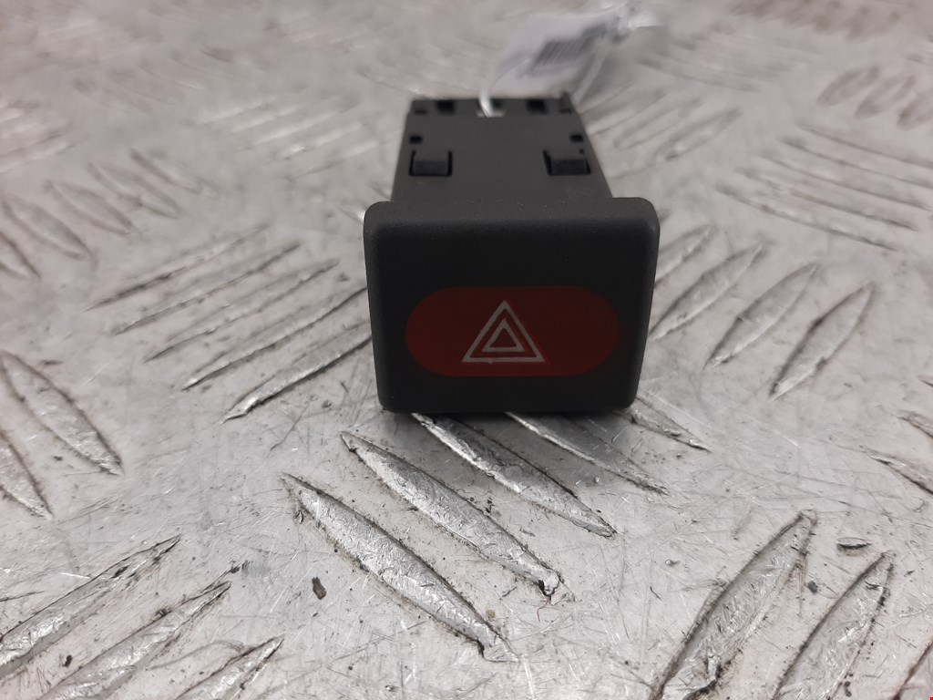 Кнопка аварийной сигнализации Land Rover Discovery 2 (1998-2004)