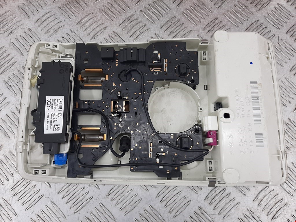 Плафон салонный (салона фонарь) AUDI A4 B8 2007-2015