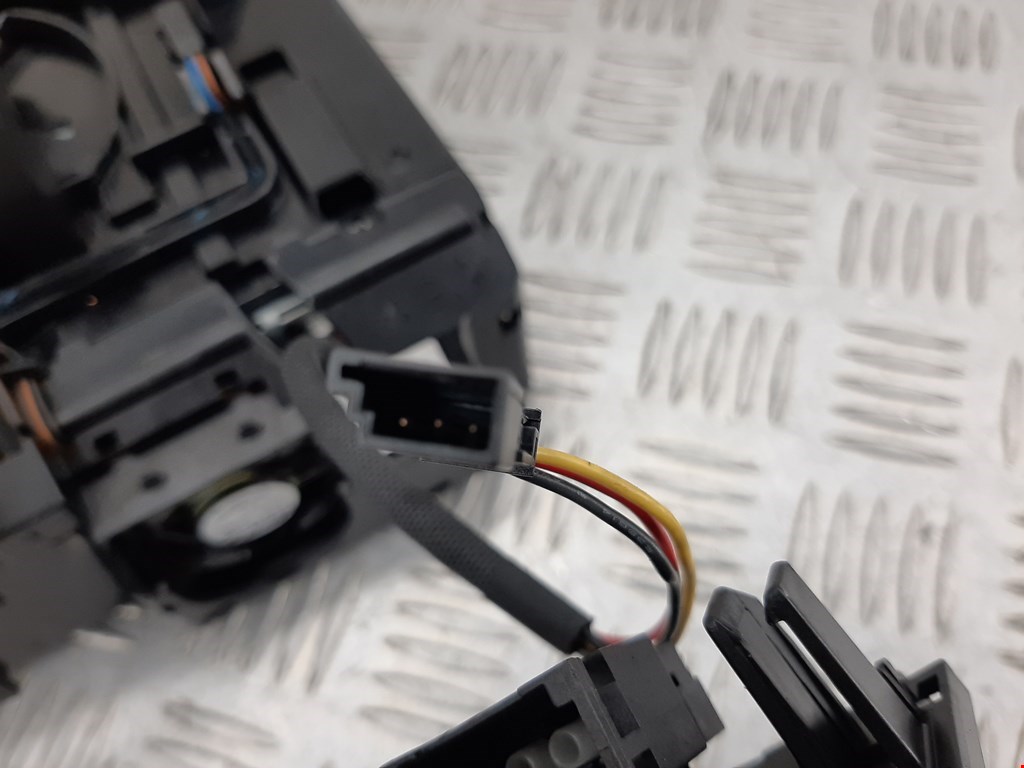 Ченджер компакт дисков MERCEDES-BENZ E-Class W211, S211 2002-2009