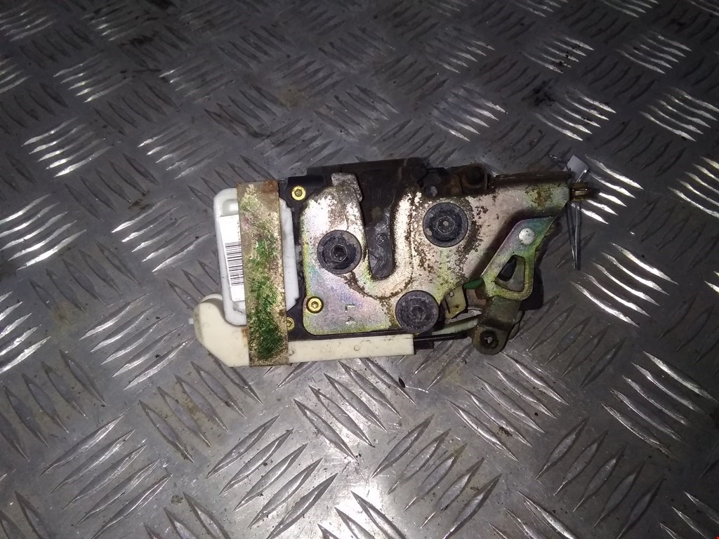 Замок двери передней левой CHEVROLET TrailBlazer 2001-2008